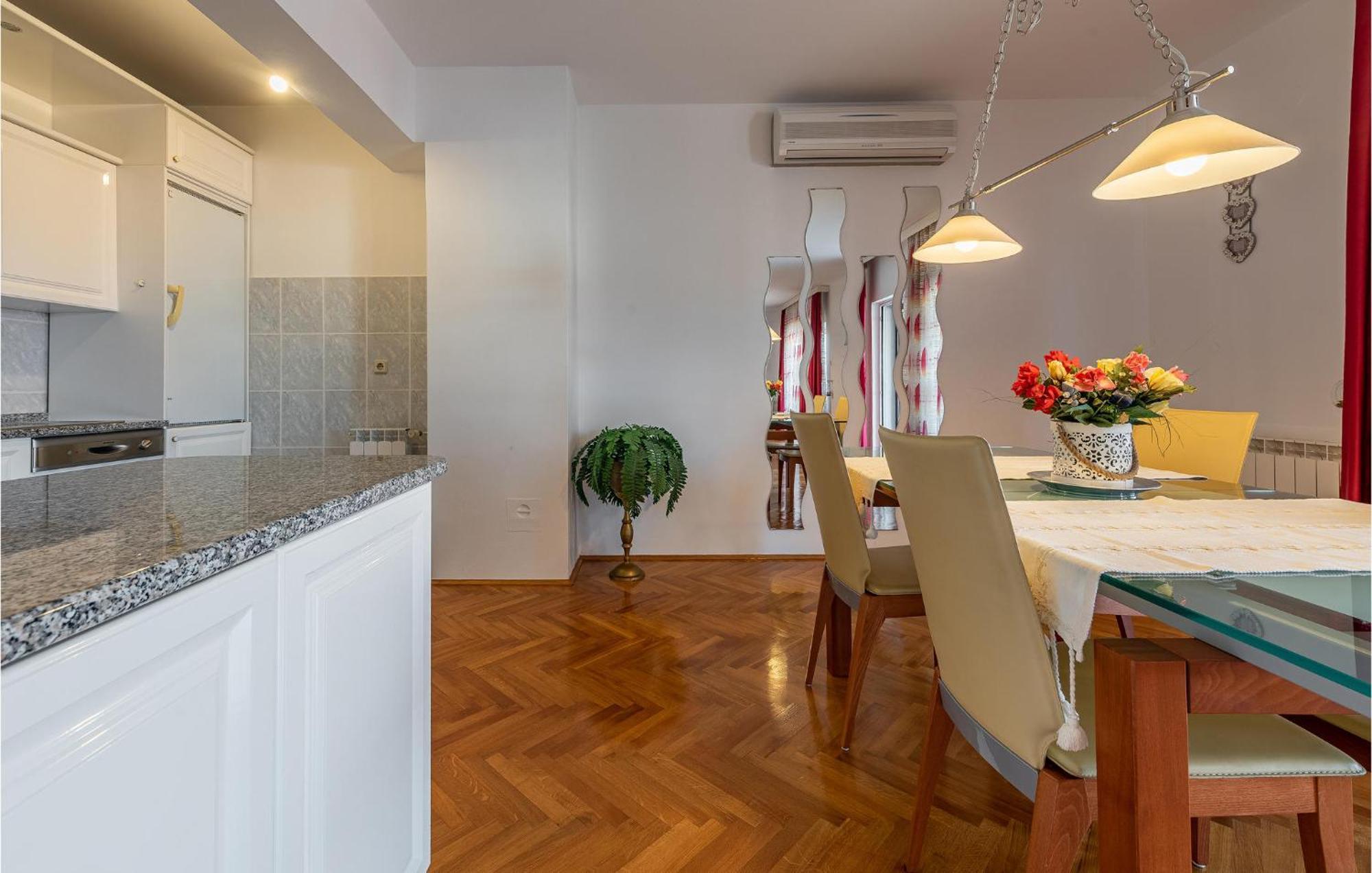 2 Bedroom Beautiful In