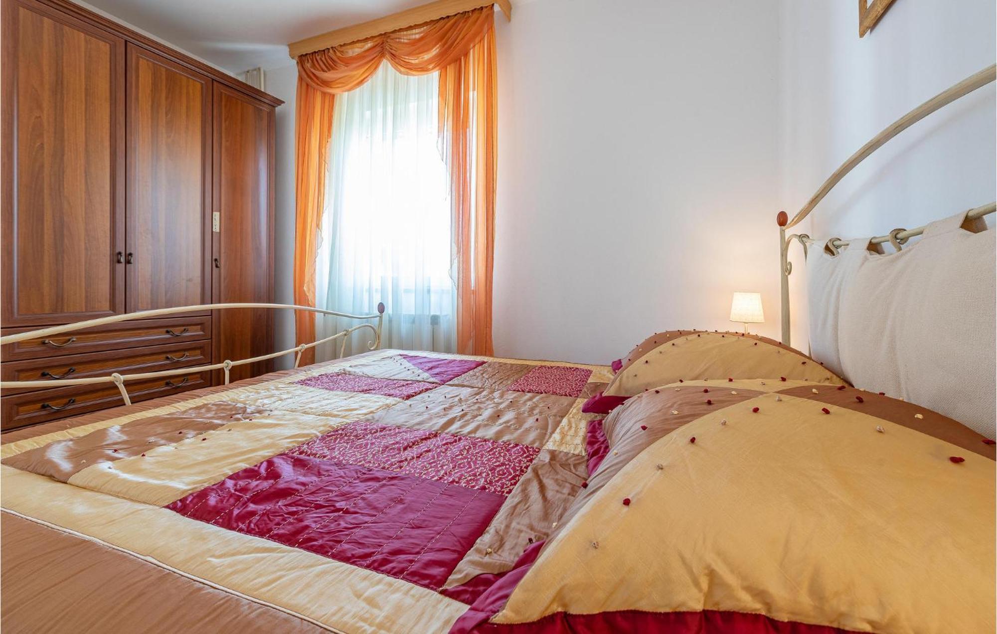 Appartement 2 Bedroom Beautiful In
