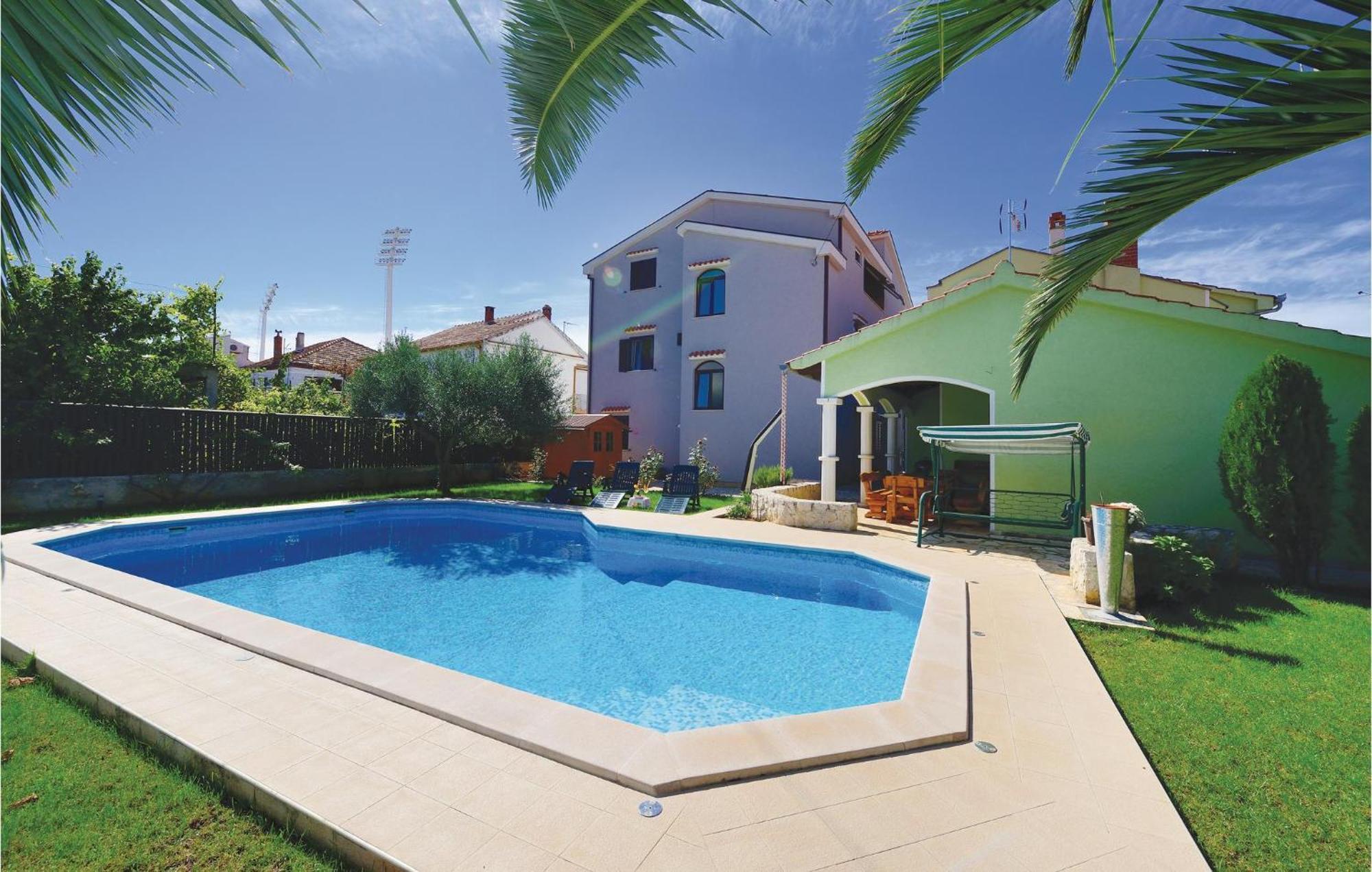 2 Bedroom Beautiful In Appartement