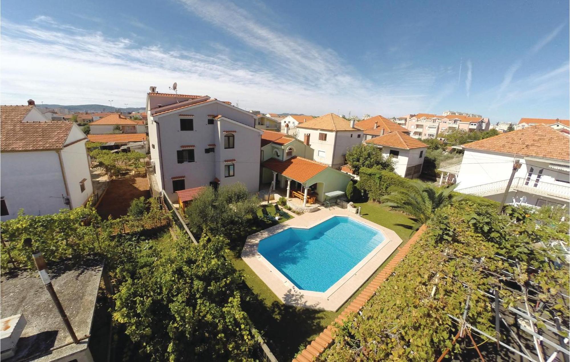 2 Bedroom Beautiful In Zadar