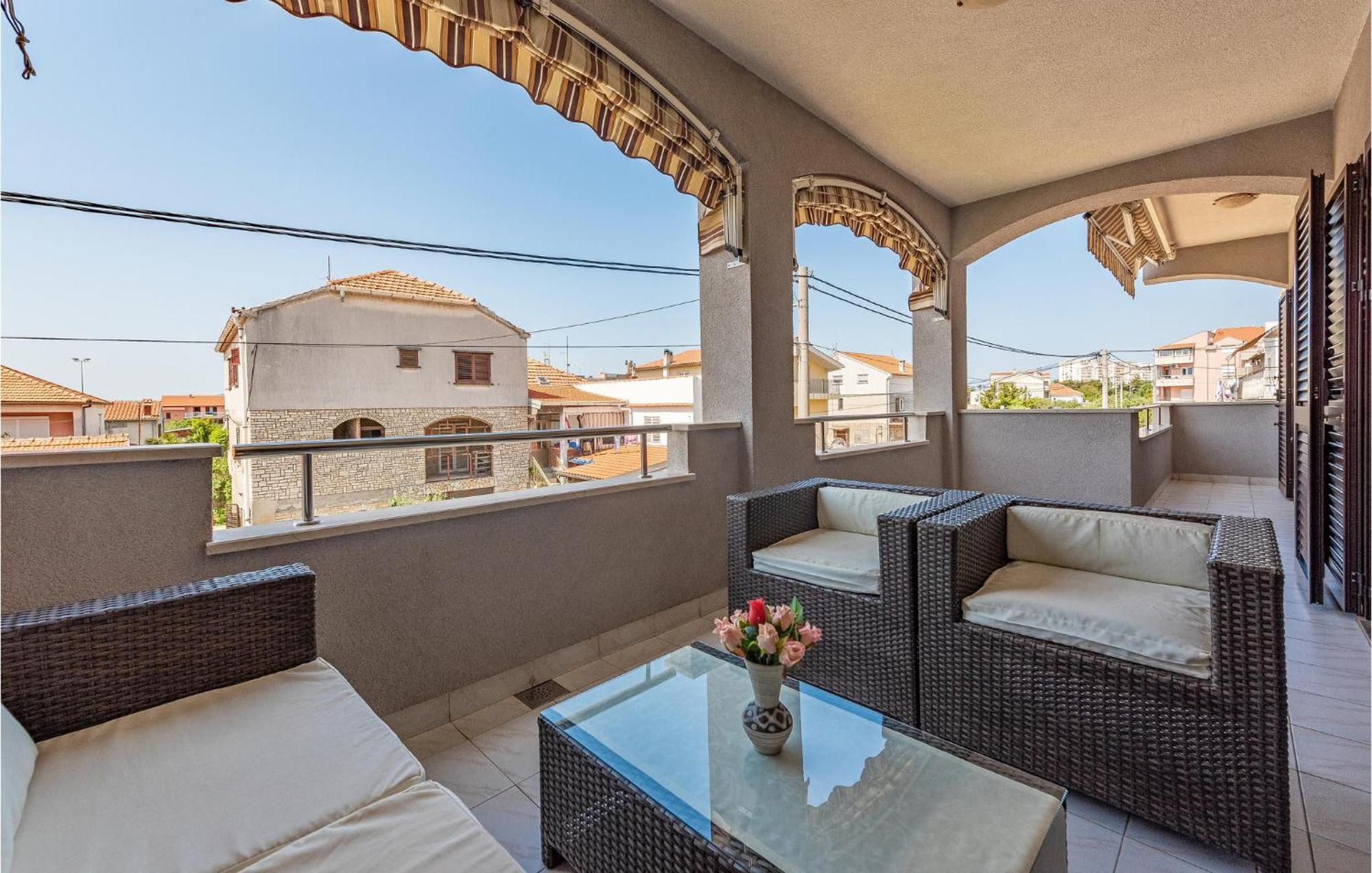 2 Bedroom Beautiful In Appartement