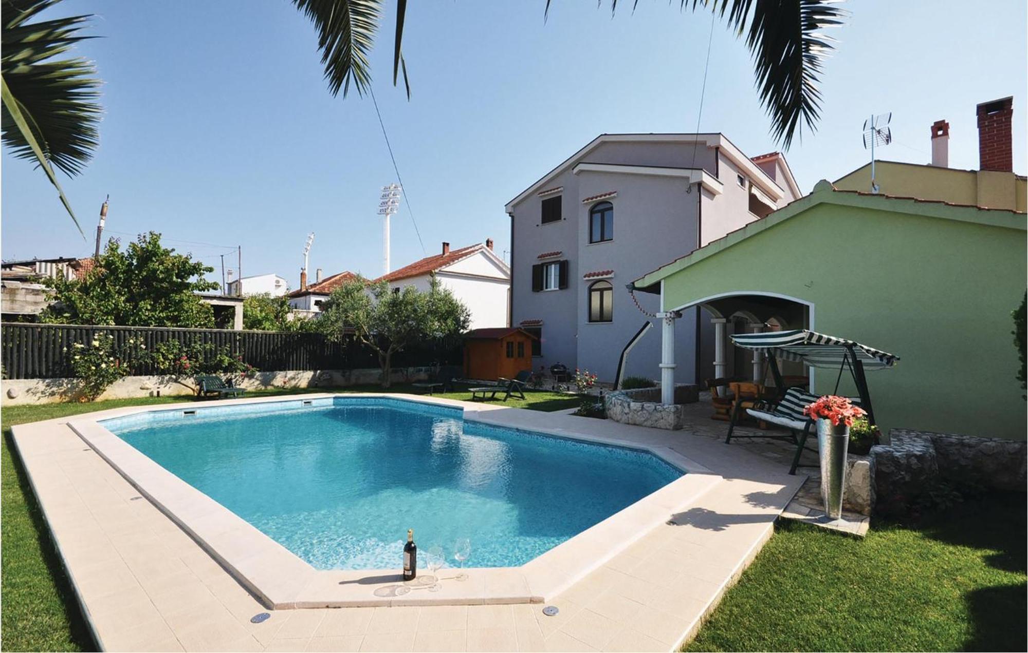 2 Bedroom Beautiful In Appartement *