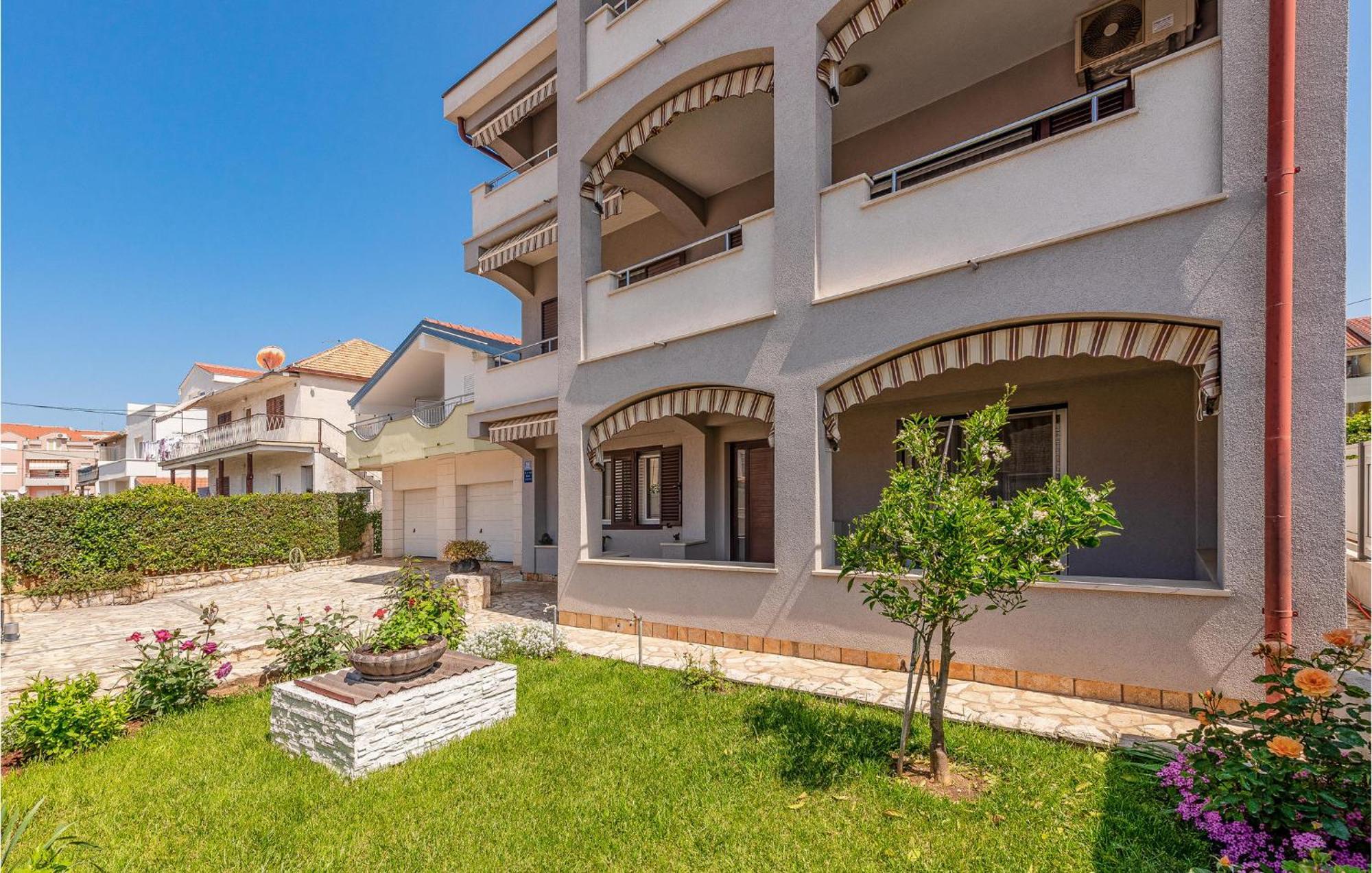 2 Bedroom Beautiful In Appartement *