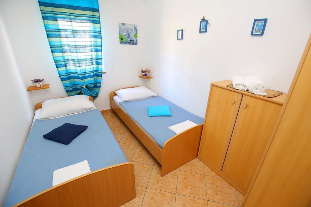 2 Bedroom Beautiful In Appartement Zadar
