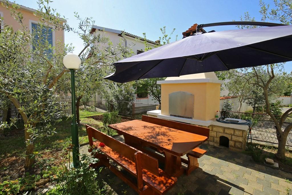 Appartement 2 Bedroom Beautiful In *